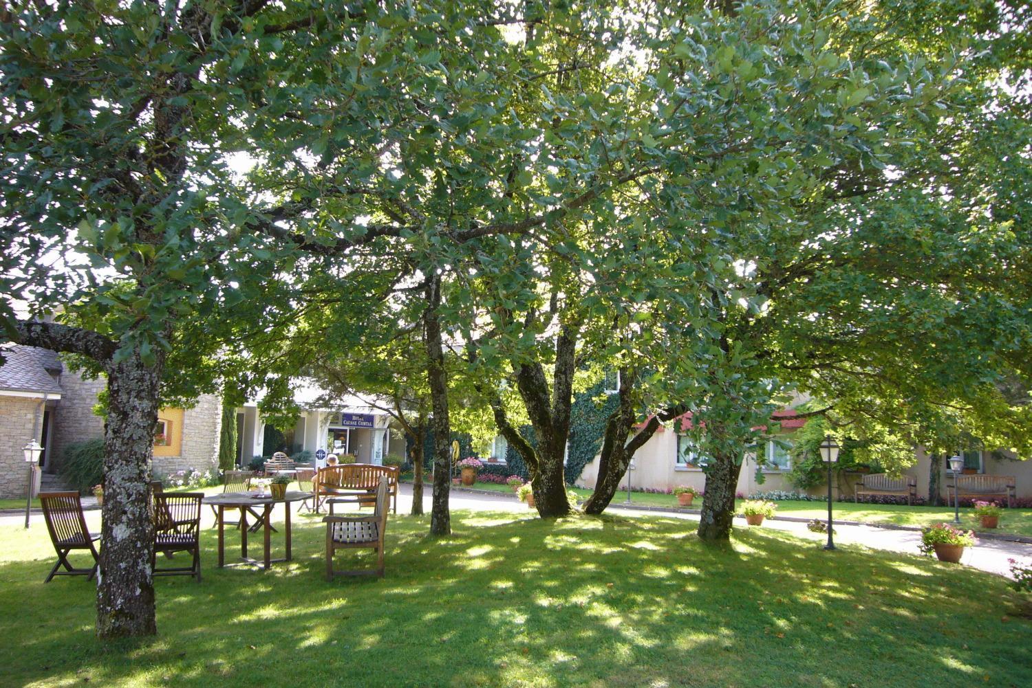 Hotel Causse Comtal Rodez, The Originals Relais Gages-le-Haut Eksteriør bilde
